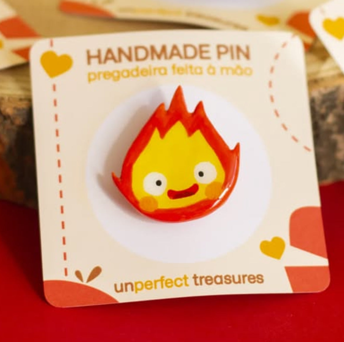 Pregadeira de peito feita à mão