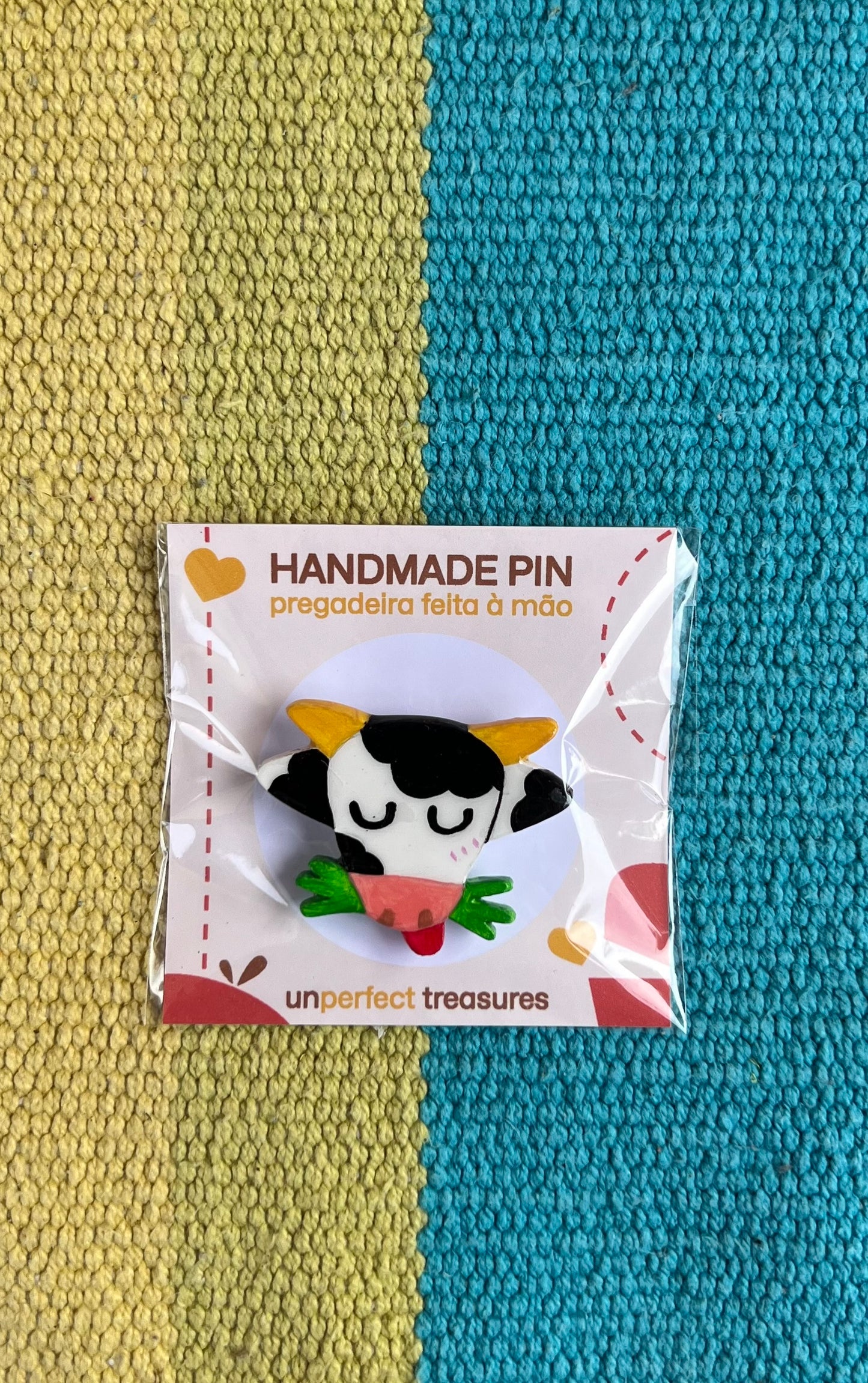 Pregadeira de peito feita à mão